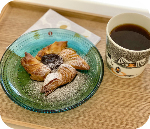 季節のスイーツとコーヒー